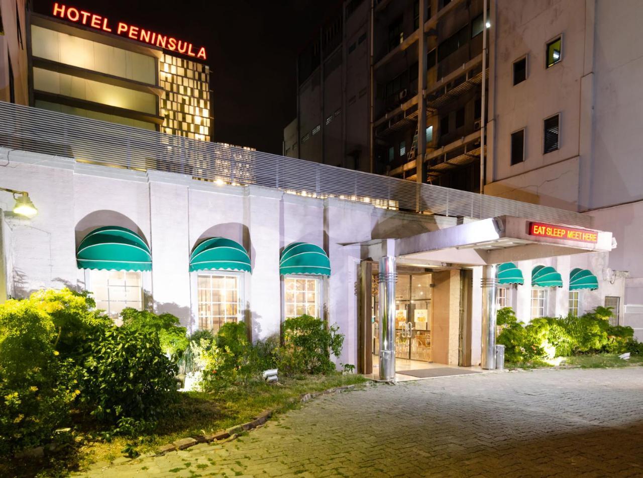 Hotel Peninsula Mangga Besar Джакарта Экстерьер фото